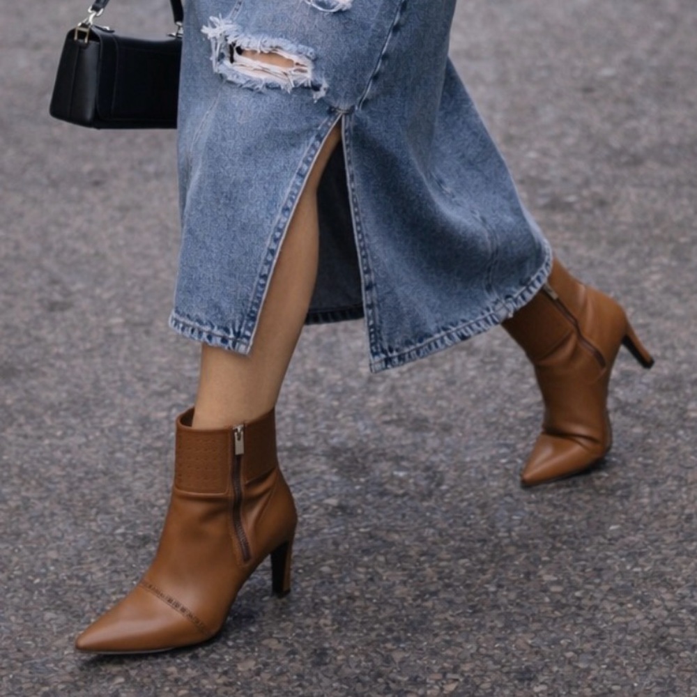 Brown Leather Bronx Heeled Ankle Boots Bootie pointed-toe WM 8 trend streetstyle - Picture 15 of 15